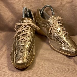 Melluso almost NEW made in Italy 🇮🇹 leather wedg